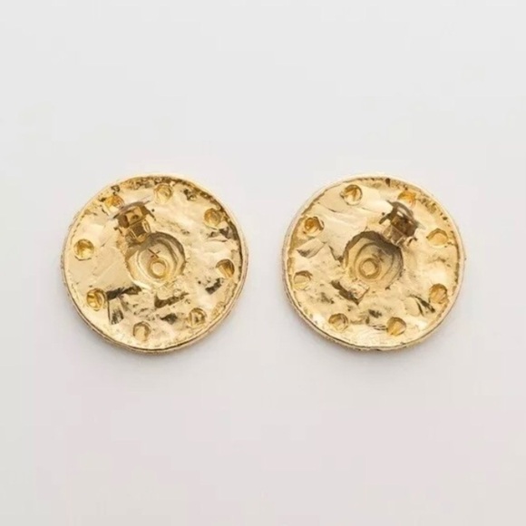 Large Round Chunky Earrings Gold Tone Medusa Face Design Bold Statement - Picture 8 of 9